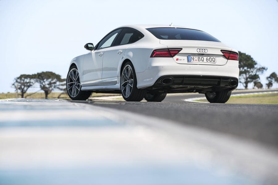  Audi RS7 Sportback Performance 2016 года  (AU) (фото 9 из 12)